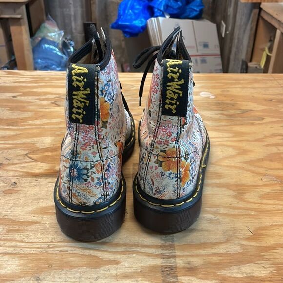 Dr Martens White Meadow Floral Boots in a size 8 - Picture 8 of 16